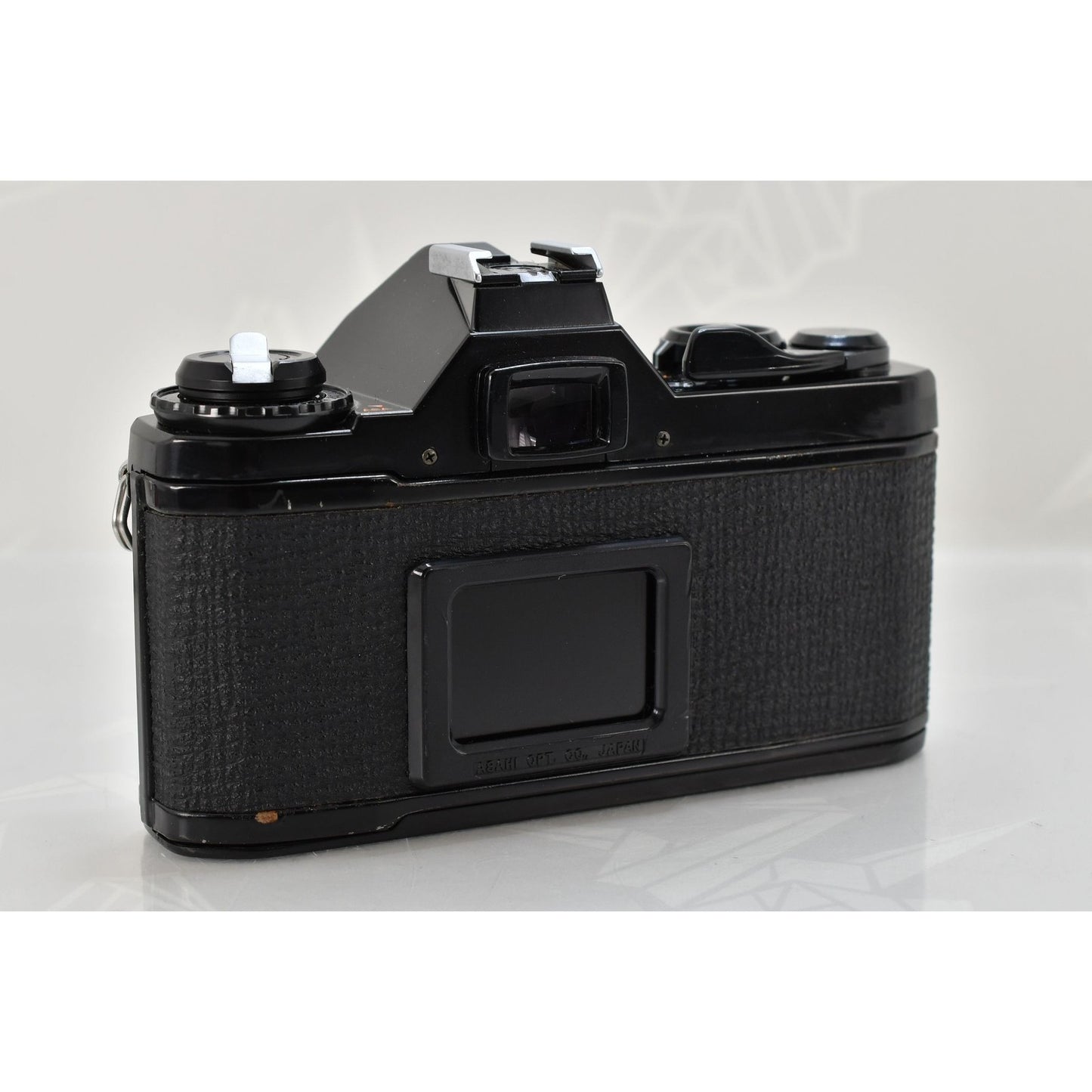 [Pre-owned] Pentax MV1 SLR 35mm Film Camera Body — Near MINT — Japan #2022