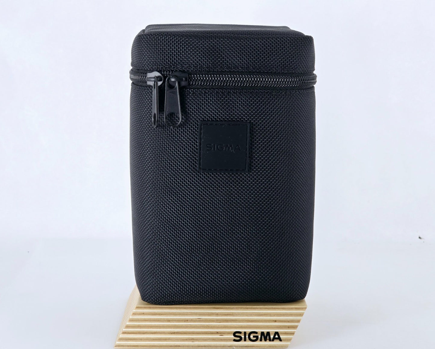 [Pre-owned] Sigma Hard Lens Case (4.3x3.9x5.9in) Vintage Protective Pouch — Mint — Japan #5072