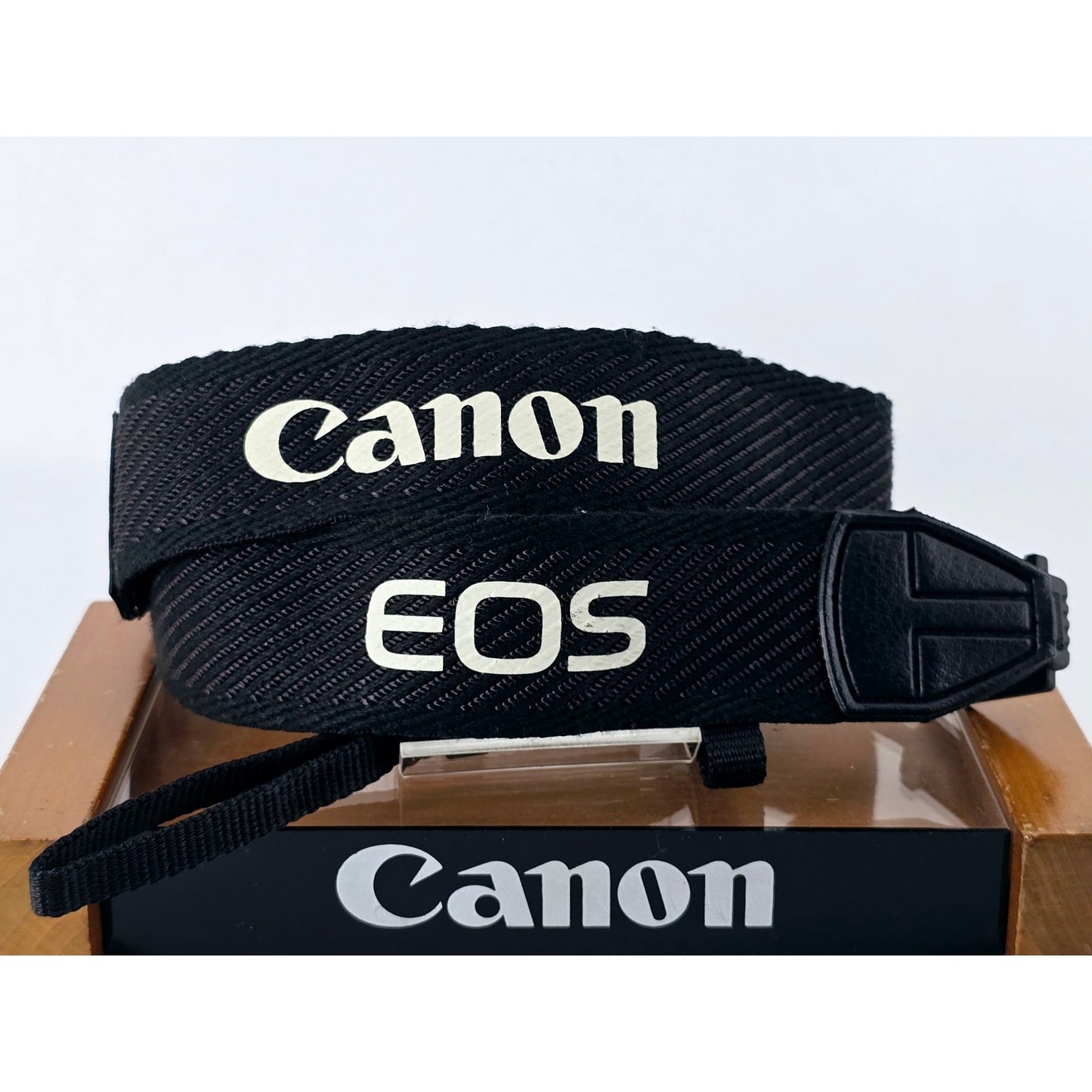 [Pre-owned] Canon Genuine EOS Camera Neck Shoulder Strap 1.57in (4cm) — MINT — Japan #4817