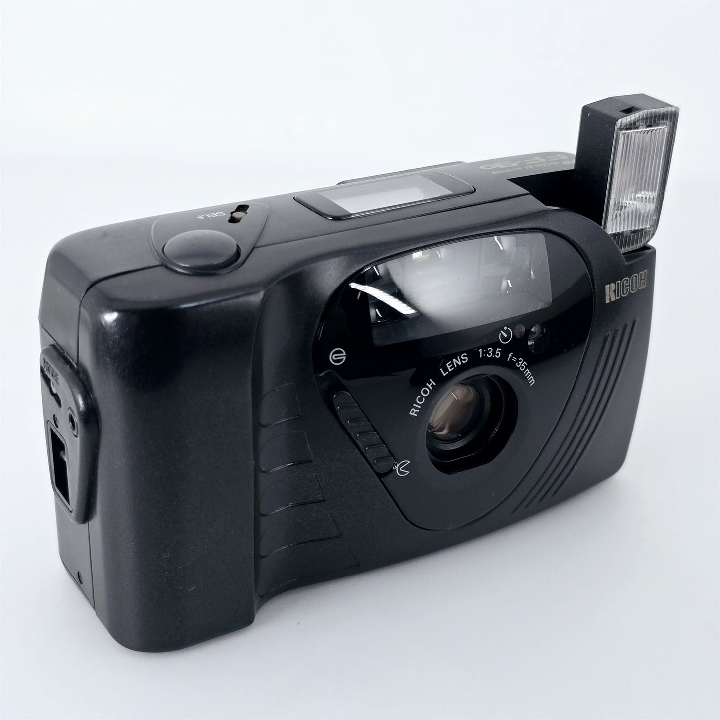 [Pre-owned] Ricoh FF-9D Point & Shoot 35mm Film Camera — Mint — Japan #5374