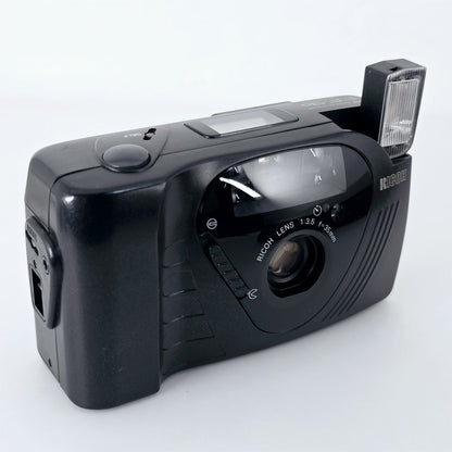 [Pre-owned] Ricoh FF-9D Point & Shoot 35mm Film Camera — Mint — Japan #5374