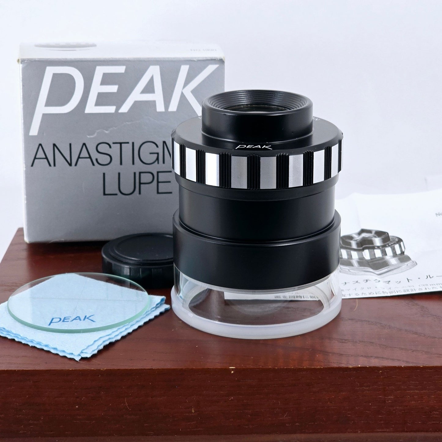 [Pre-owned] Peak Anastigmat Lupe Loupe 4x Magnifier No.1990 — MINT — Japan #4424
