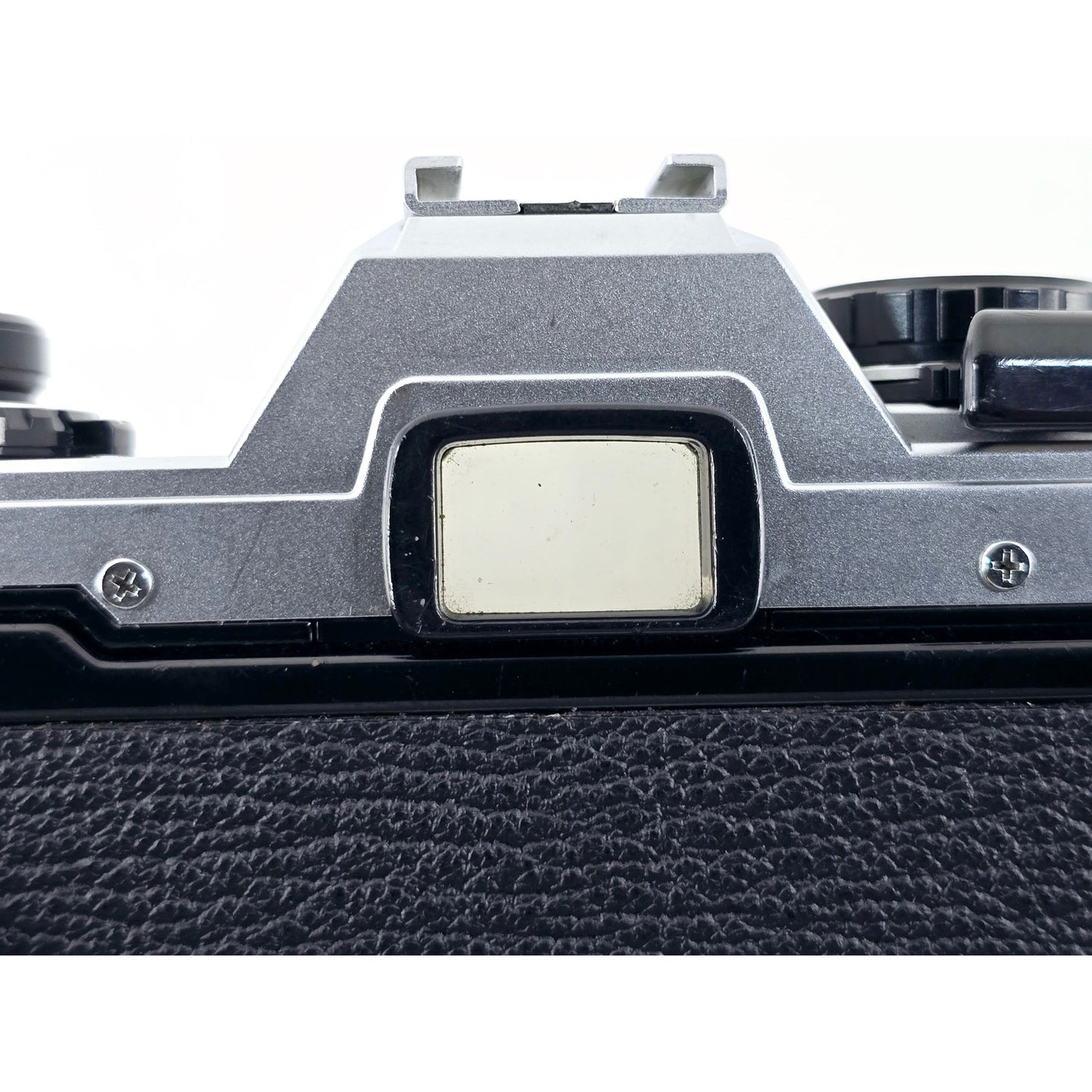 [Pre-owned] Olympus OM10 35mm Film Camera Body — Near MINT — Japan #4081