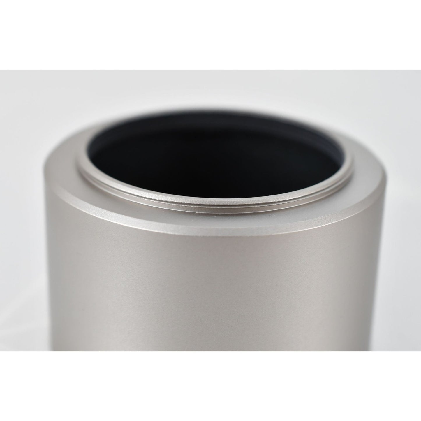 [Pre-owned] Contax Metal Hood GG-3 57mm & GK-54 Lens Cap — Top MINT — Japan #2190