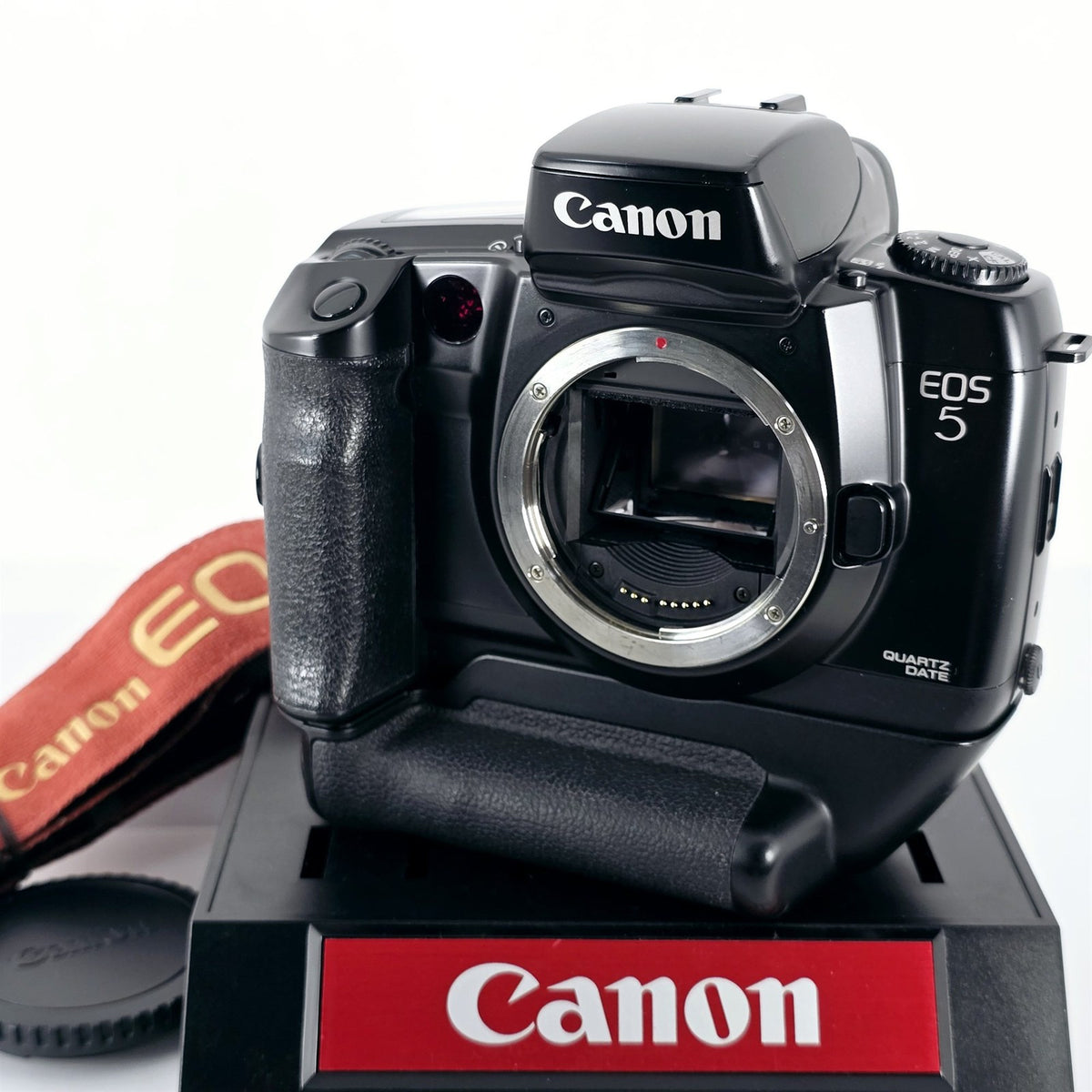 [Pre-owned] Canon EOS 5 QD (A2 / A2E) 35mm Film Camera w/ VG10 Grip — Mint — Japan #5759