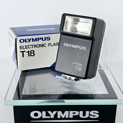 [Pre-owned] Olympus T18 Electronic Flash Unit for 35mm Film Camera — Mint — Japan #5517