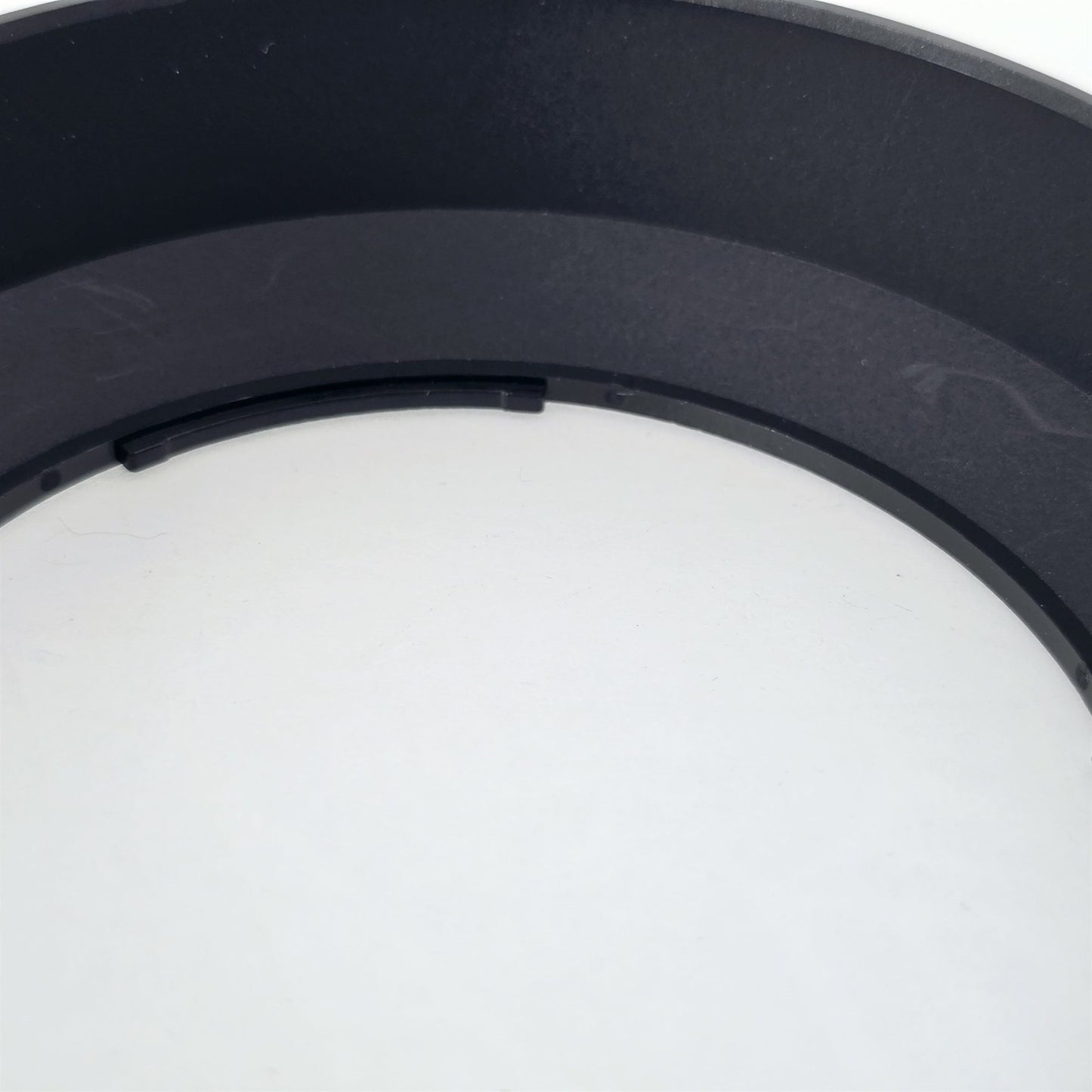 [Pre-owned] Nikon HB-1 Lens Hood for AF 28-85mm f/3.5-4.5, 35-70mm f/2.8, 35-135mm f/3.5-4.5 — Mint — Japan #5292
