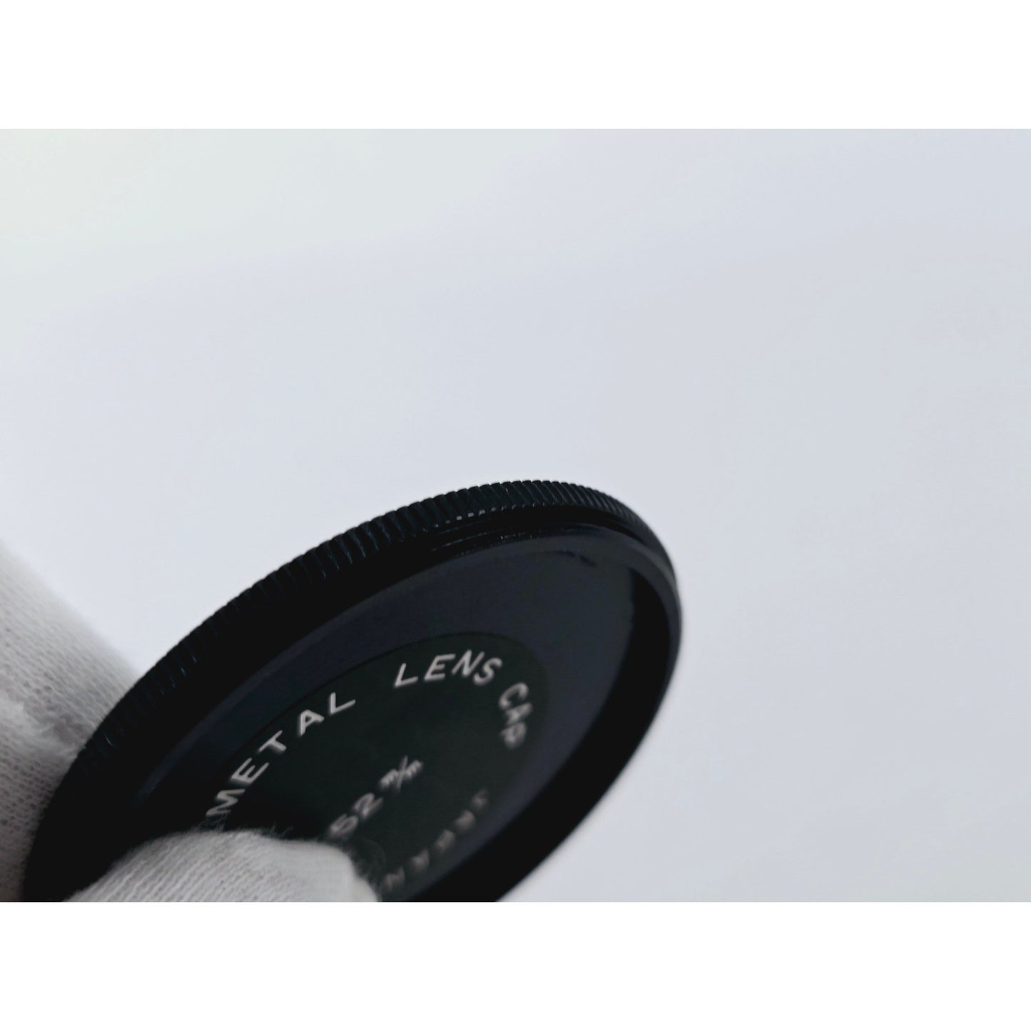 [Pre-owned] 52mm Front Lens Cap Metal Screw-in Type — MINT — Japan #2549