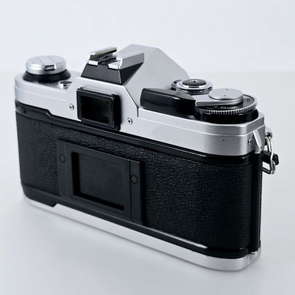 [Pre-owned] Canon AE-1 SLR 35mm Film Camera Body — Near Mint+++ — Japan #5676
