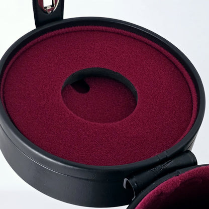 [Pre-owned] Nikon CL-76 Hard Leather Lens Case w/ Strap for AF 17-35mm f/2.8D — Mint — Japan #5457