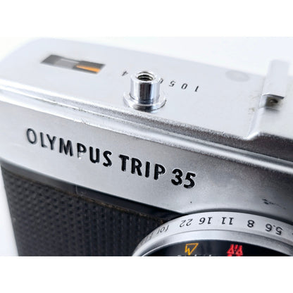 [Pre-owned] Olympus Trip 35 Point & Shoot 35mm Film Camera — Near MINT — Japan #3179