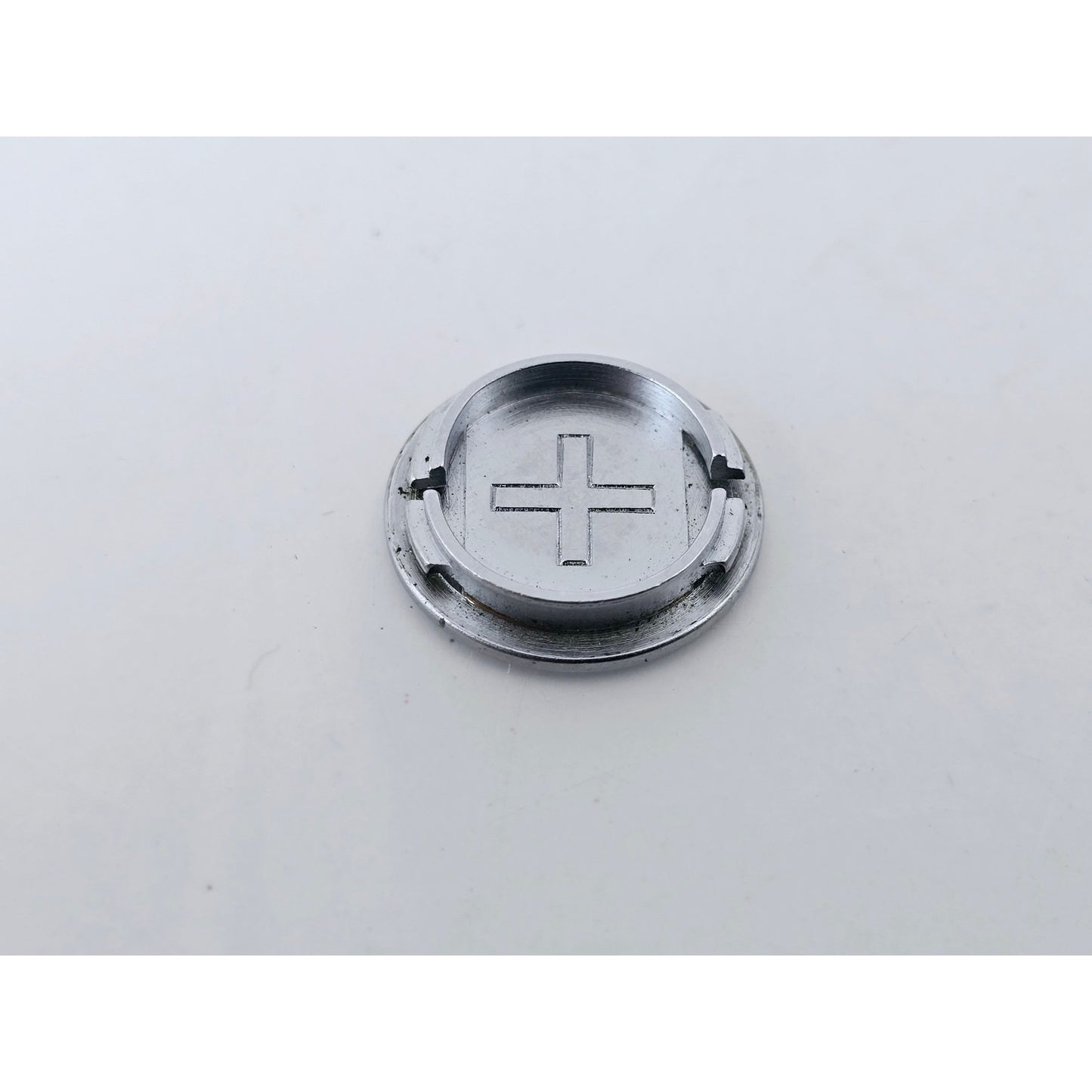 [Pre-owned] Nikon FT2 Silver Battery Cover Cap for Nikomat FT2 — Near MINT — Japan #4747