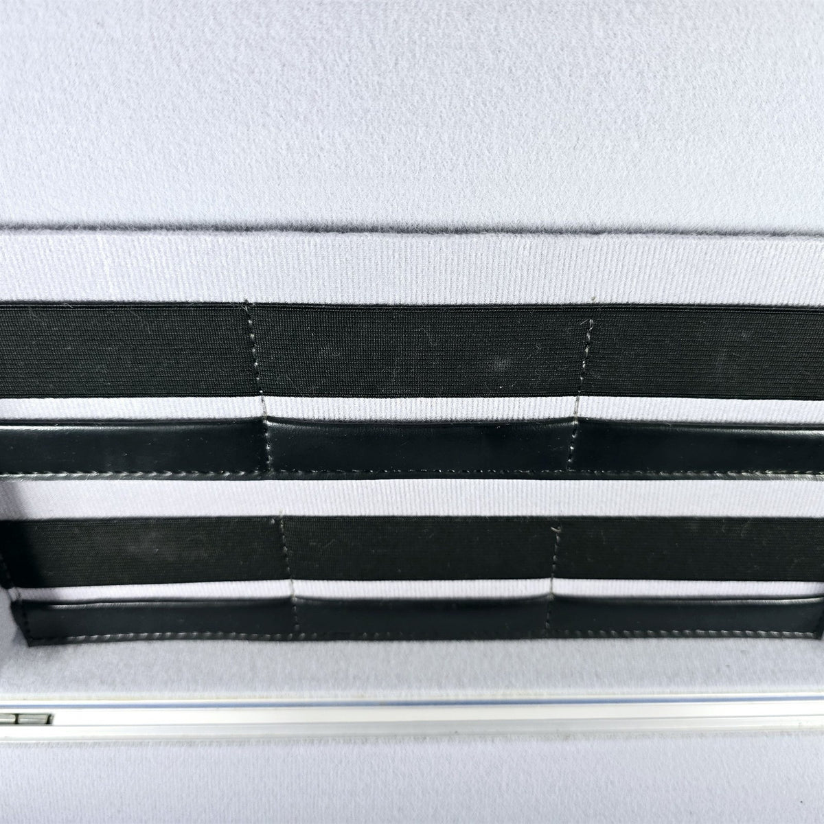 [Pre-owned] Hasselblad Hard Camera Storage Case (Medium, No Key) — Near Mint — Japan #5502