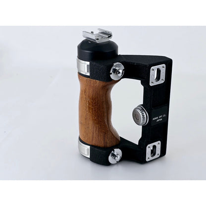 [Pre-owned] Asahi Pentax Hand Wood Grip w/Hot Shoe for 67 67II 6x7 — Near MINT — Japan #5186