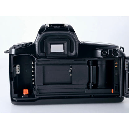 [Pre-owned] Canon EOS 1000S QD Film Camera with Sigma 28-80mm f/3.5-5.6 II AF Lens — Near MINT — Japan #3966