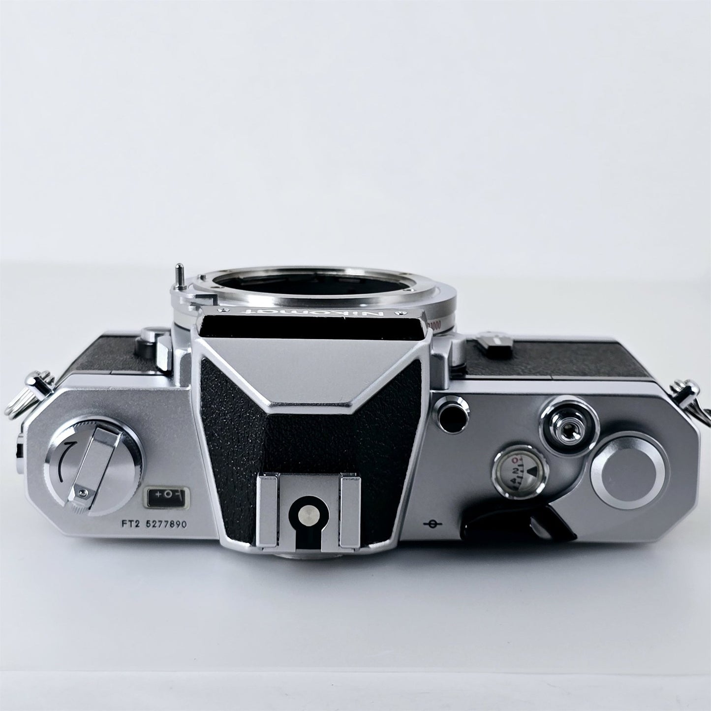 [Pre-owned] Nikon Nikomat FT2 35mm SLR Film Camera Body — Near MINT+++ — Japan #5305