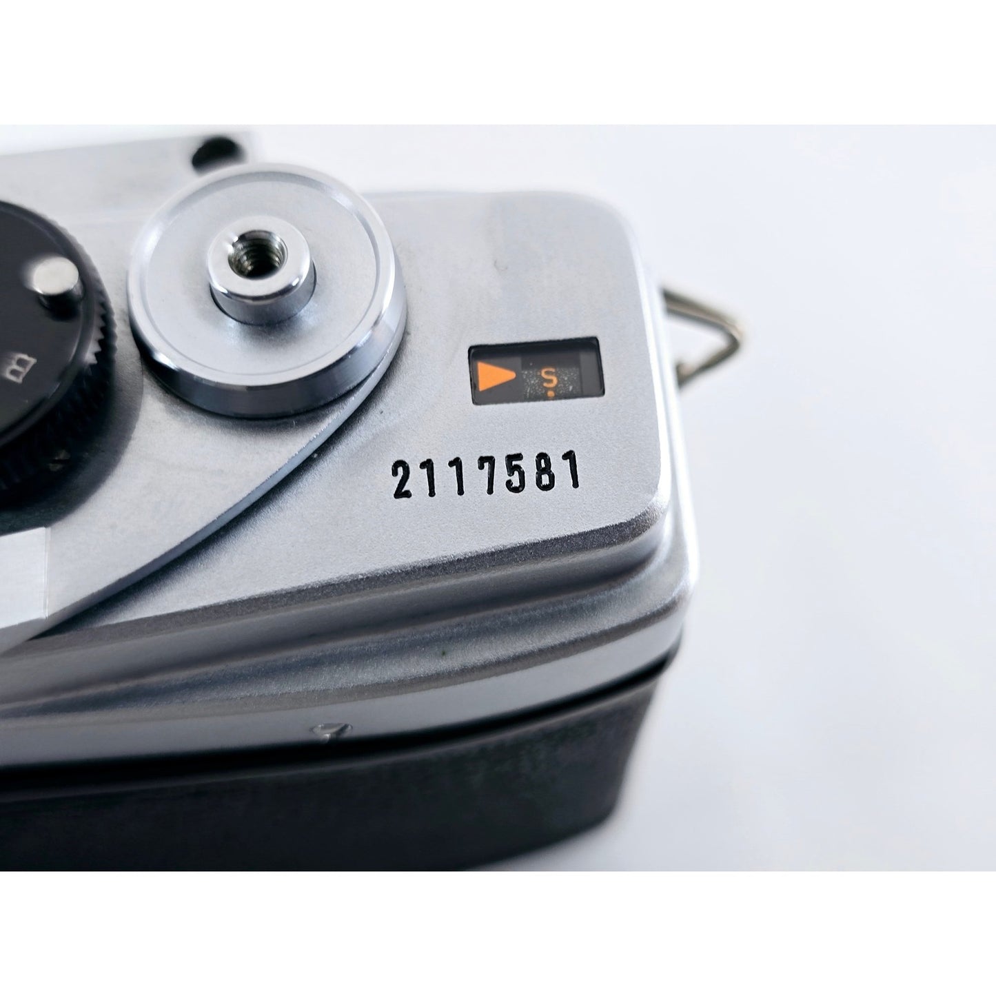 [Pre-owned] Minolta SR-1 SLR 35mm Film Camera (Body Only) — Near MINT — Japan #3430
