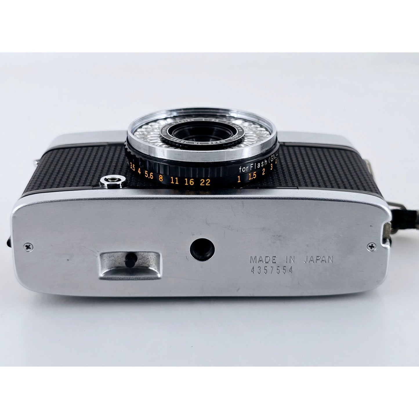 [Pre-owned] Olympus Pen EE-3 Half Frame 35mm Film Camera — Near MINT+++ — Japan #3346