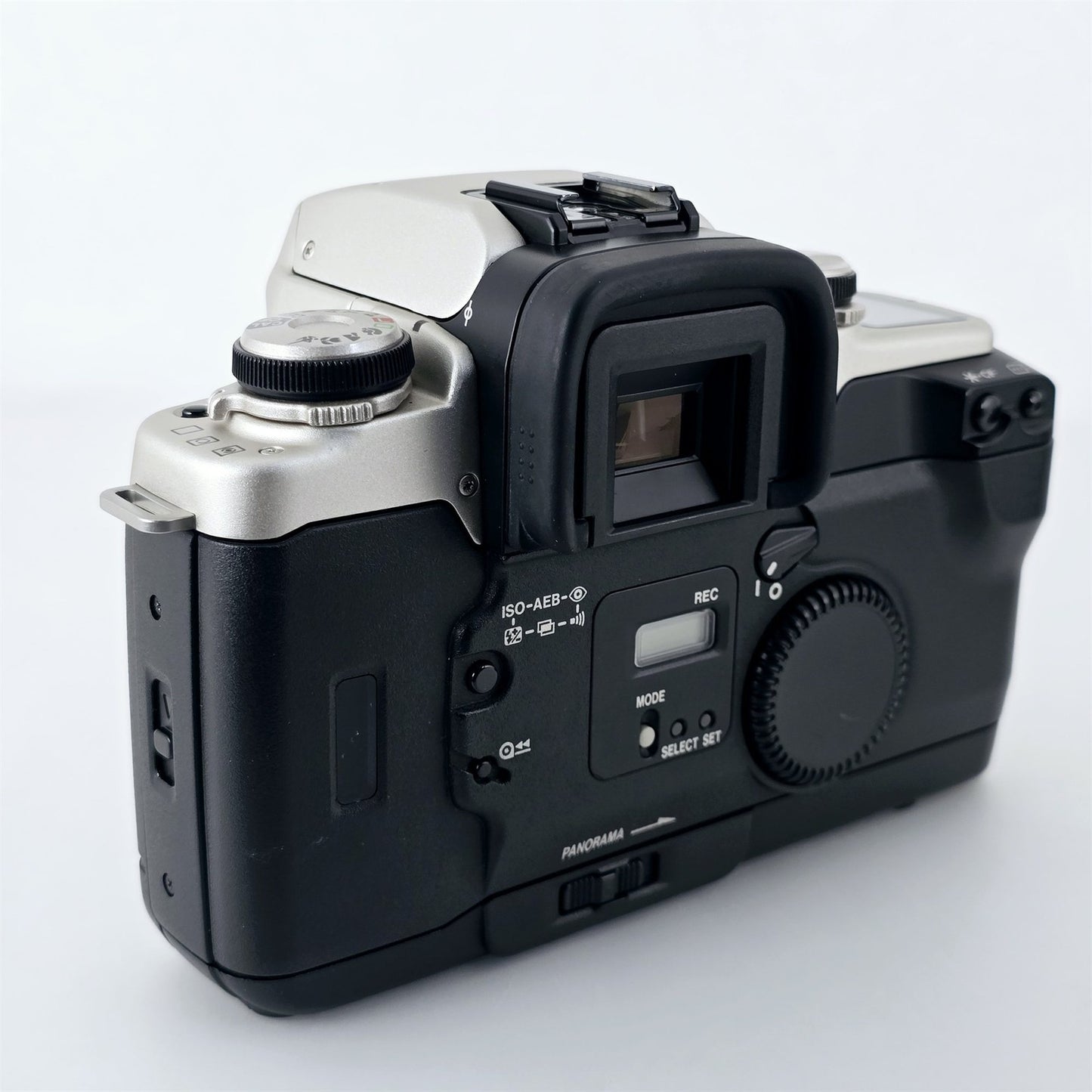 [Pre-owned] Canon EOS 55 ELAN II Silver 35mm AF SLR Film Camera Body — Mint — Japan #5350