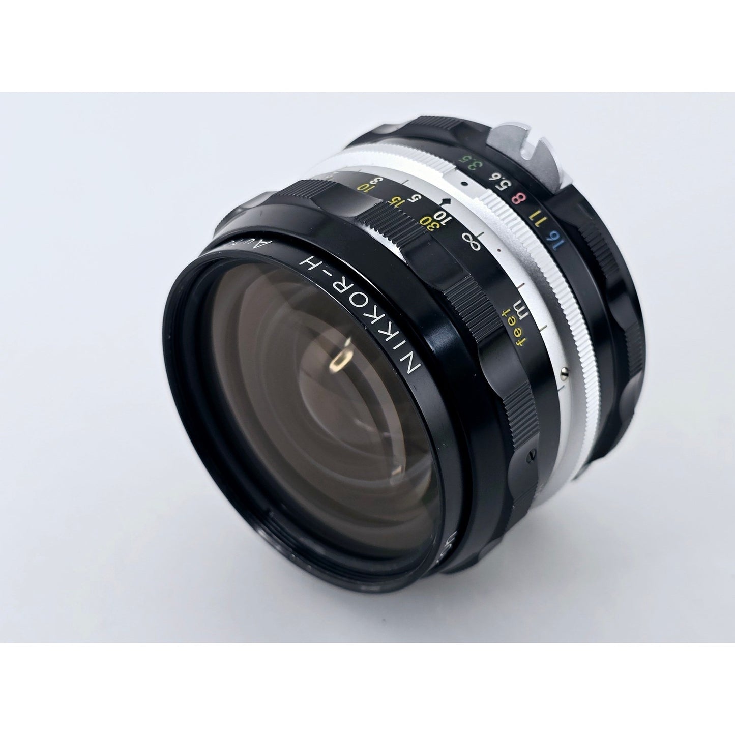 [Pre-owned] Nikon Non-Ai Nikkor-H Auto 28mm F3.5 Wide Angle MF Lens — Near MINT — Japan #4412