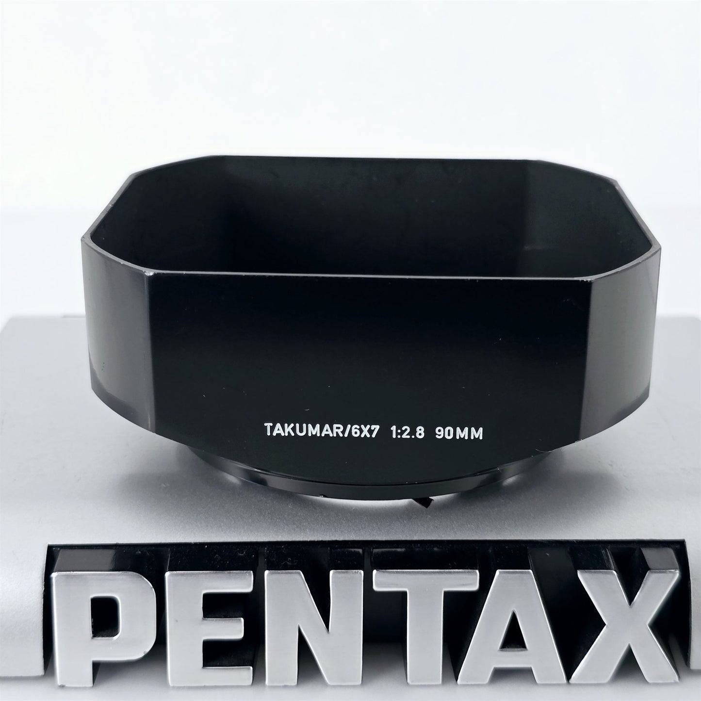 [Pre-owned] Pentax Takumar 6x7 Lens Hood for 90mm f2.8 (6x7 / 67 / 67II) — Near Mint — Japan #5618
