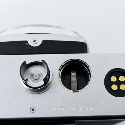 [Pre-owned] Nikon FE SLR 35mm Film Camera Body Only Silver — Near Mint — Japan #5623