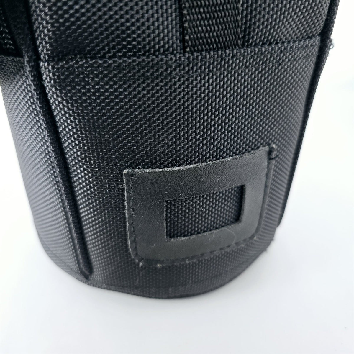[Pre-owned] Nikon CL-M1 Black Soft Lens Case for 80-400mm f/4.5-5.6D AF — Mint — Japan #5432