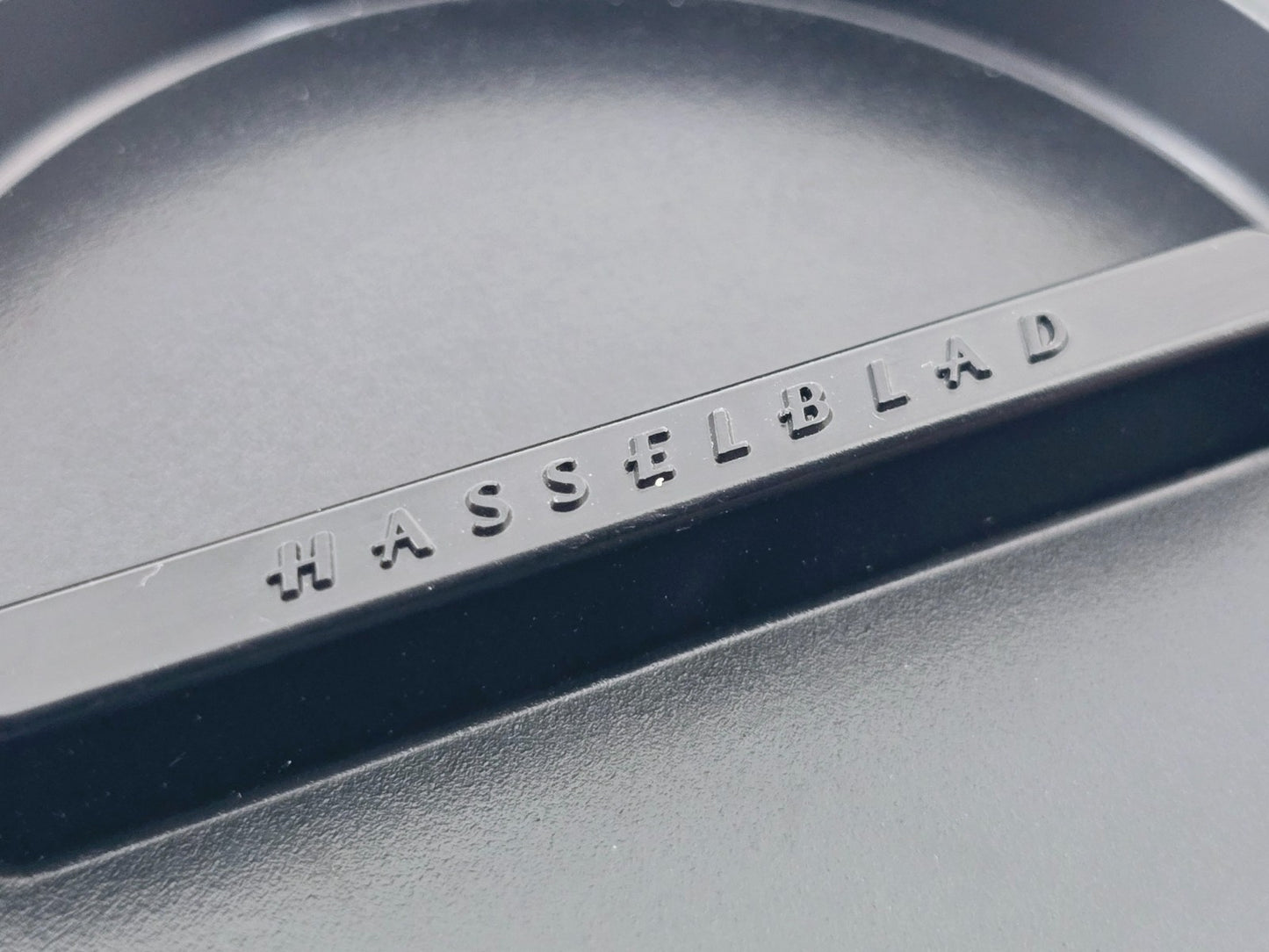 [Pre-owned] Hasselblad Camera Body Cap 51438 Black for 500 Series — MINT — Japan #5058