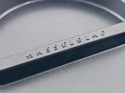 [Pre-owned] Hasselblad Camera Body Cap 51438 Black for 500 Series — MINT — Japan #5058
