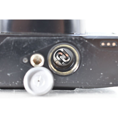 [Pre-owned] Pentax MV1 SLR 35mm Film Camera Body — Near MINT — Japan #2022