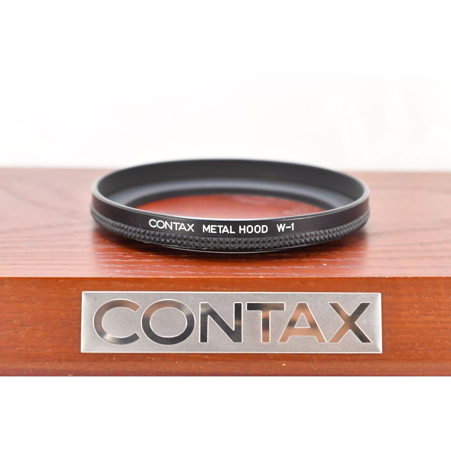 [Pre-owned] Contax Metal Hood W-1 82mm — Near MINT — Japan #2006
