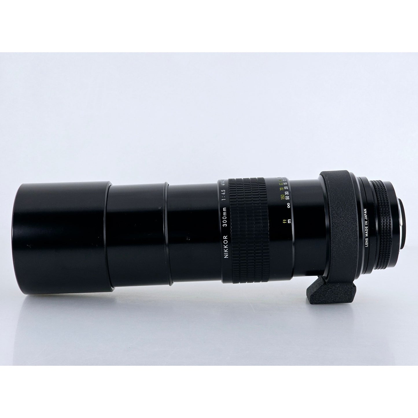 [Pre-owned] Nikon Non-Ai Nikkor 300mm F4.5 Telephoto Lens — Near MINT+++ — Japan #4370