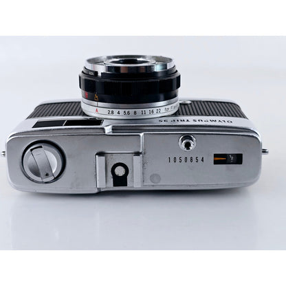 [Pre-owned] Olympus Trip 35 Point & Shoot 35mm Film Camera — Near MINT — Japan #3179