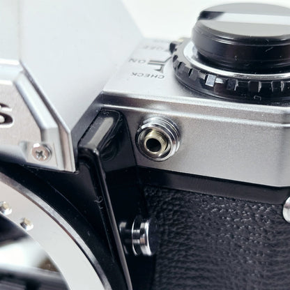 [Pre-owned] Olympus OM10 35mm SLR Film Camera Body — Near Mint — Japan #5246