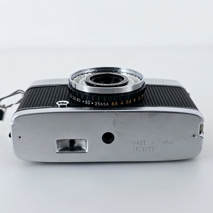[Pre-owned] Olympus Pen EE-3 35mm Half Frame Film Camera — Near Mint — Japan #5483