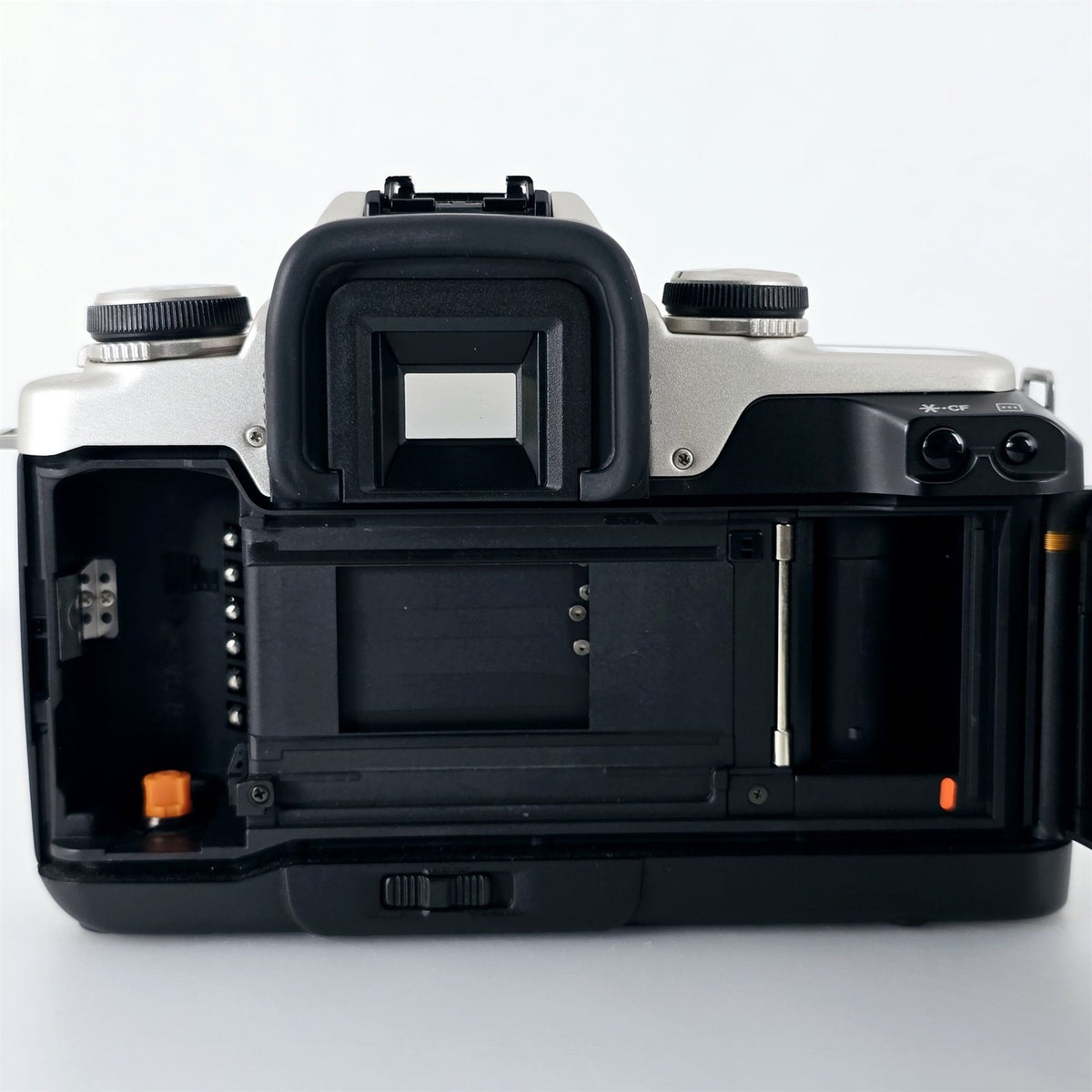 [Pre-owned] Canon EOS 55 ELAN II Silver 35mm AF SLR Film Camera Body — Mint — Japan #5350