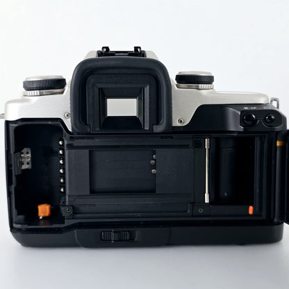 [Pre-owned] Canon EOS 55 ELAN II Silver 35mm AF SLR Film Camera Body — Mint — Japan #5350