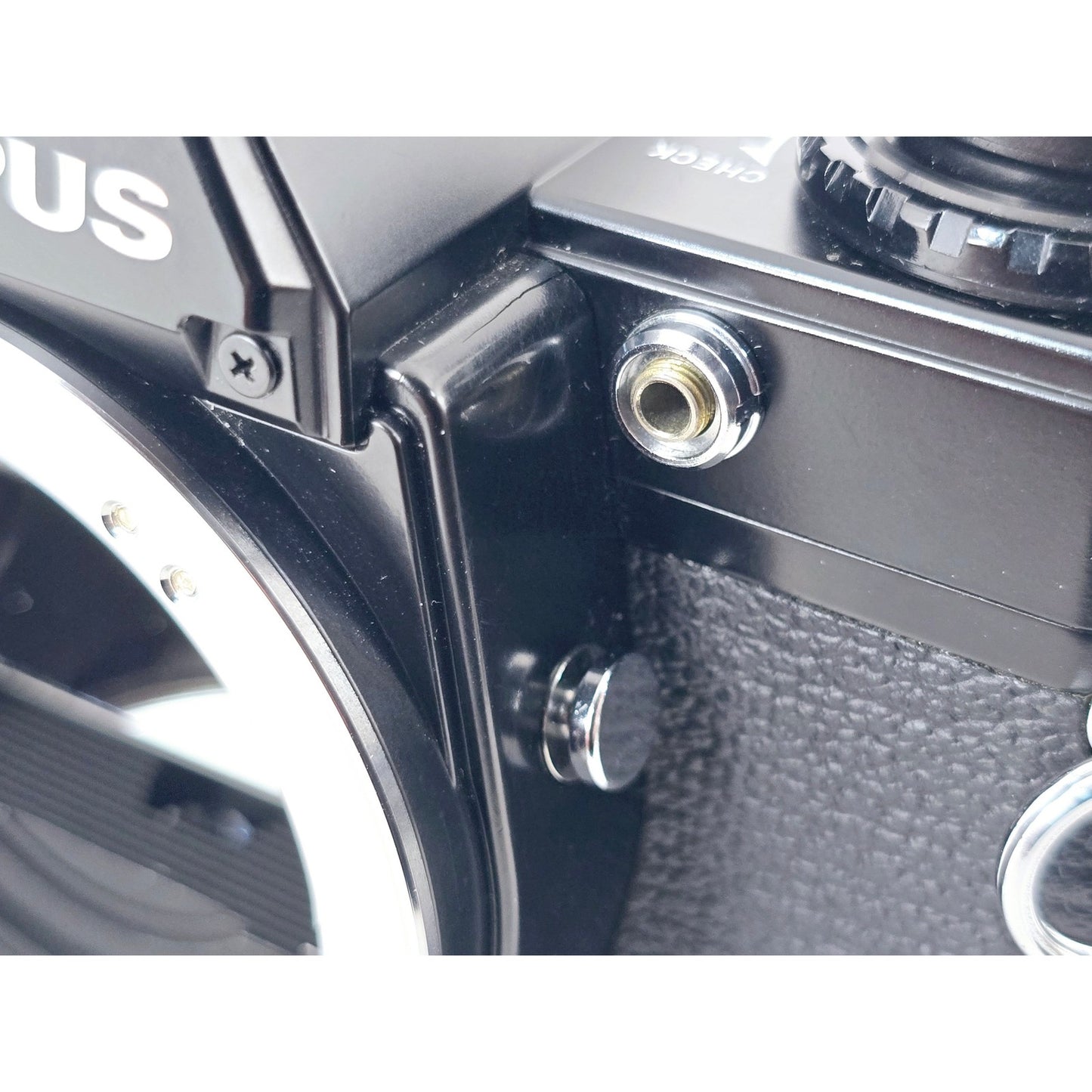 [Pre-owned] Olympus OM10 SLR 35mm Film Camera (Body Only) — Near MINT — Japan #5162