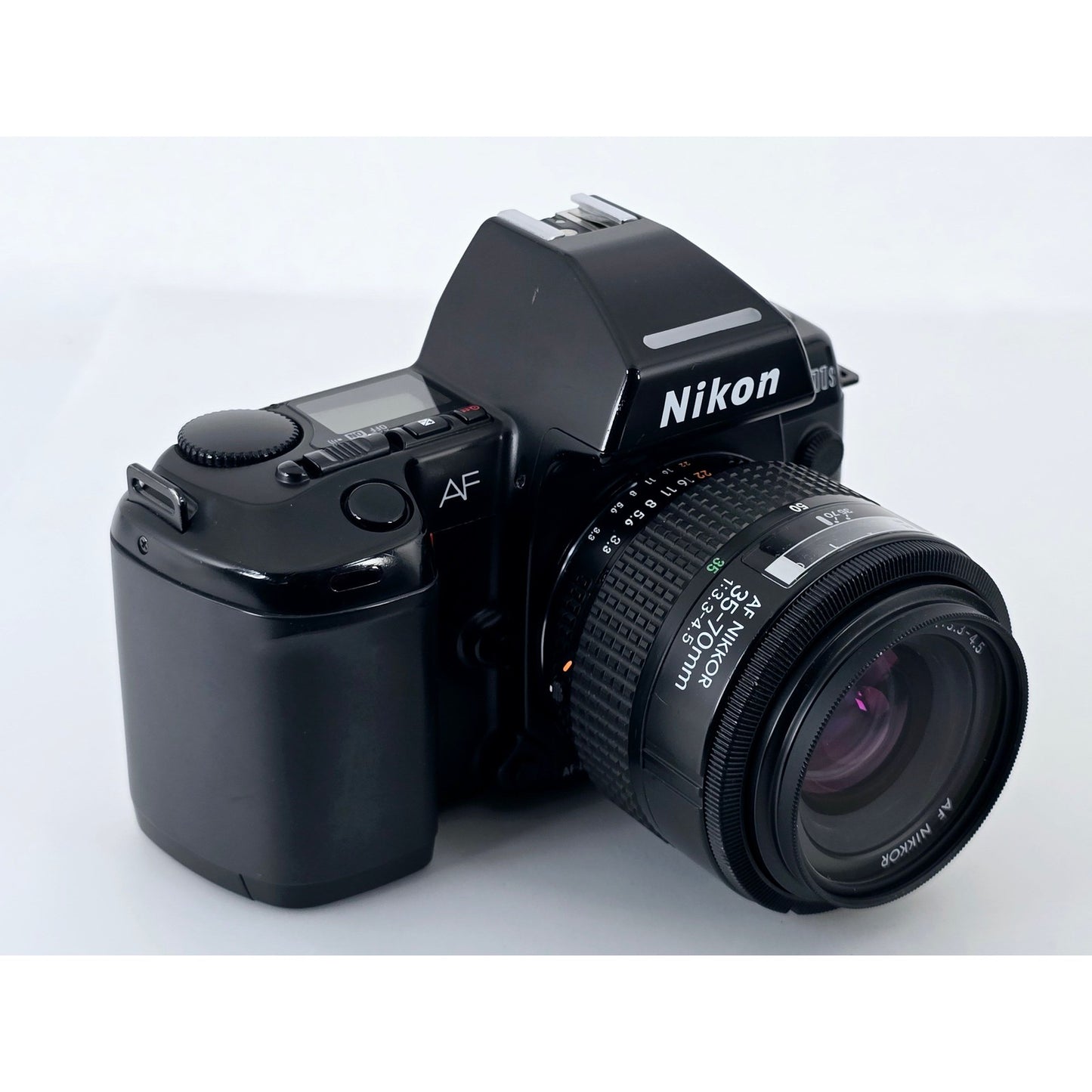 [Pre-owned] Nikon F-801s 35mm Film Camera with AF 35-70mm F3.3-4.5 Lens — Near MINT — Japan #5177