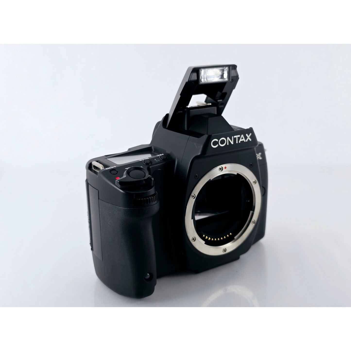 [Pre-owned] Contax NX SLR 35mm Film Camera Body Only — Near MINT — Japan #2709
