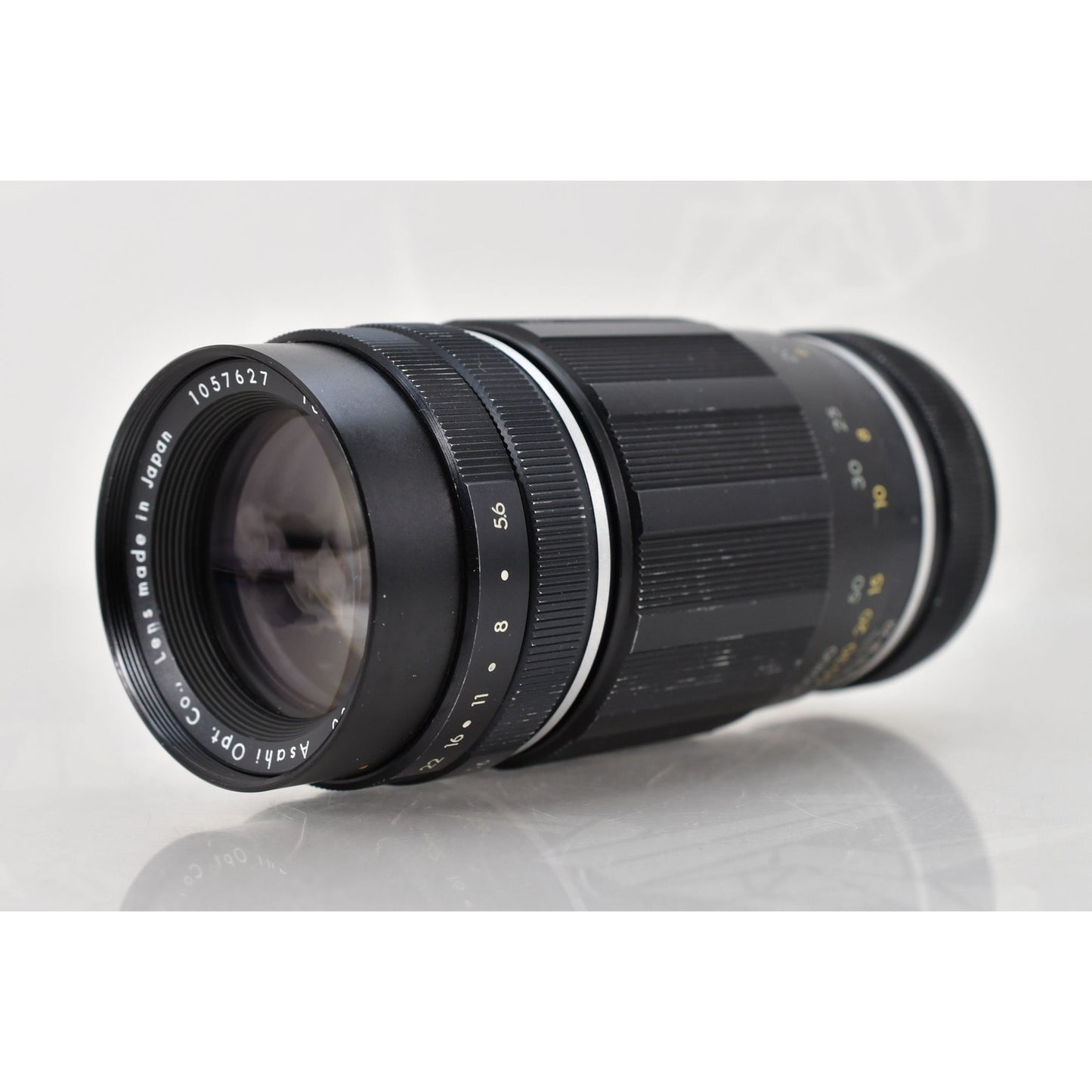 [Pre-owned] Pentax Tele-Takumar 200mm F5.6 MF Telephoto Lens M42 — Near MINT — Japan #2254