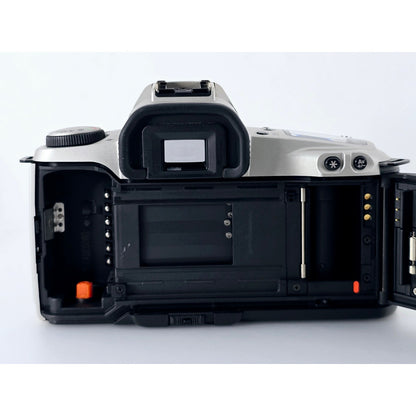 [Pre-owned] Canon EOS Kiss (Rebel XS/500) 35mm Film Camera Body Only — MINT — Japan #3735