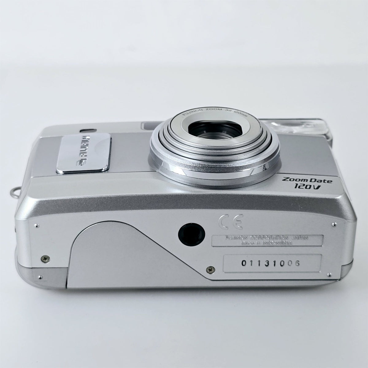 [Pre-owned] Fujifilm Zoom Date 120V Point & Shoot 35mm Film Camera — Mint — Japan #5821