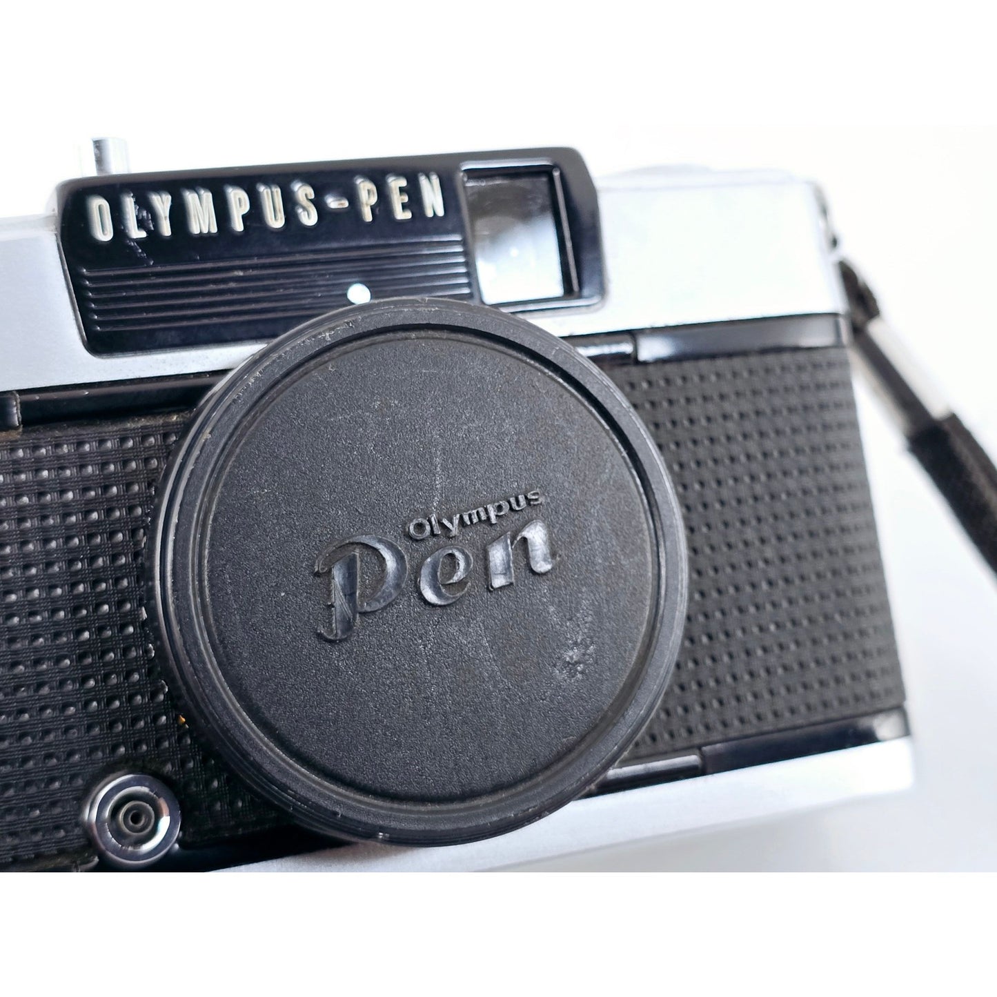 [Pre-owned] Olympus Pen EE-3 Half Frame 35mm Film Camera — Near MINT+++ — Japan #3346