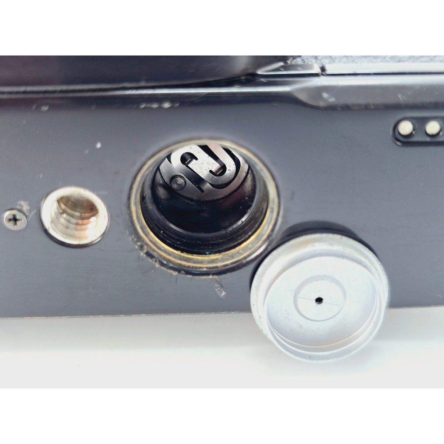 [Pre-owned] Pentax MV1 SLR 35mm Film Camera (Body Only) — Near MINT — Japan #2427