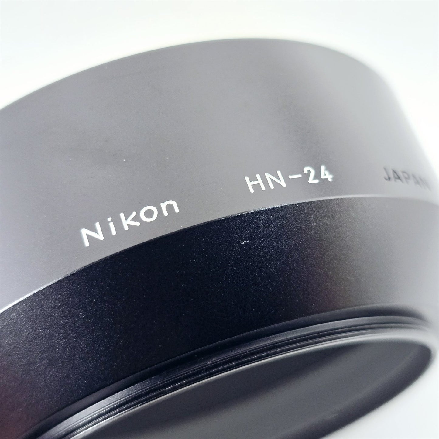 [Pre-owned] Genuine Nikon HN-24 Lens Hood 62mm for 70-210mm f/4 — Mint — Japan #5262