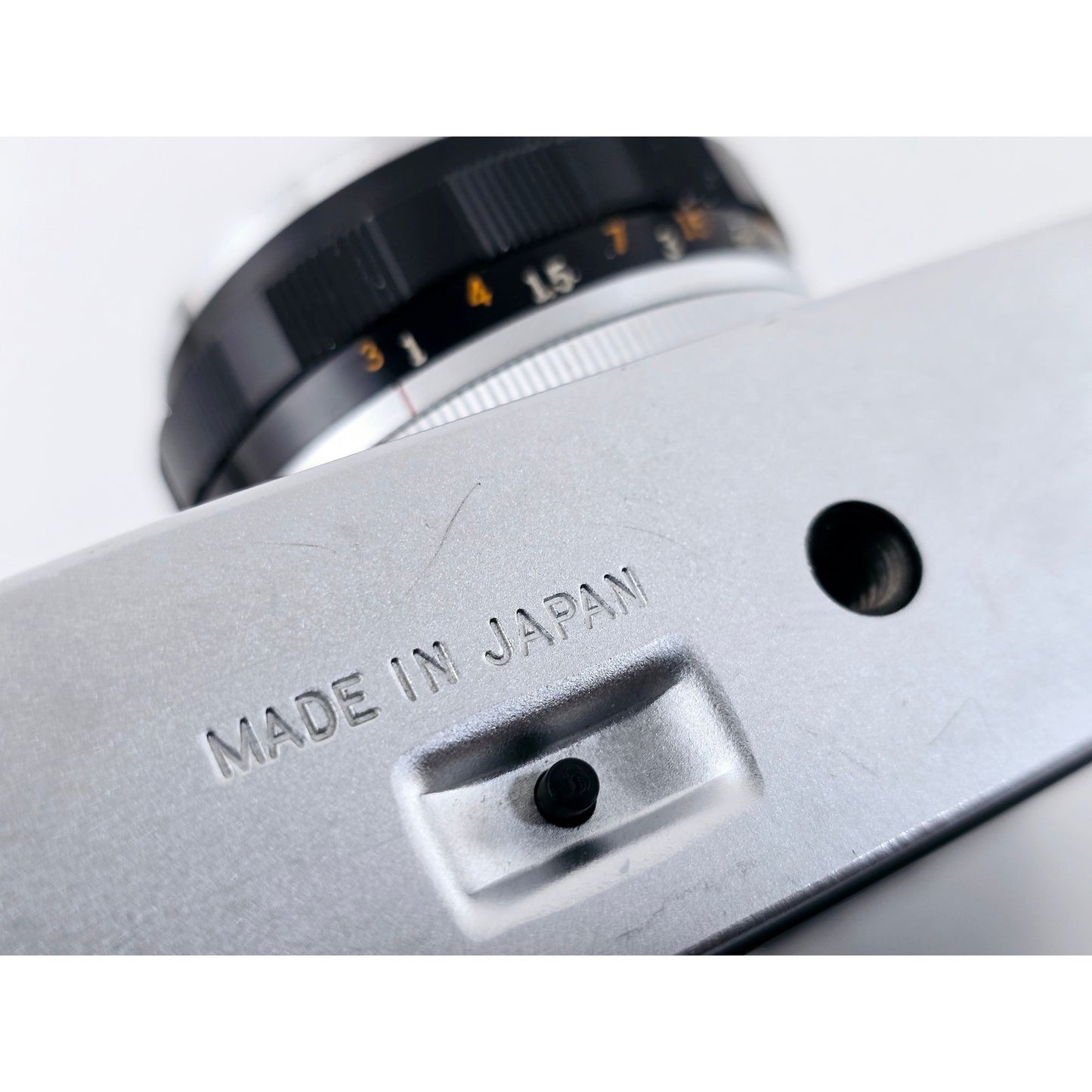 [Pre-owned] Olympus Trip 35 Point & Shoot 35mm Film Camera — Near MINT — Japan #3179