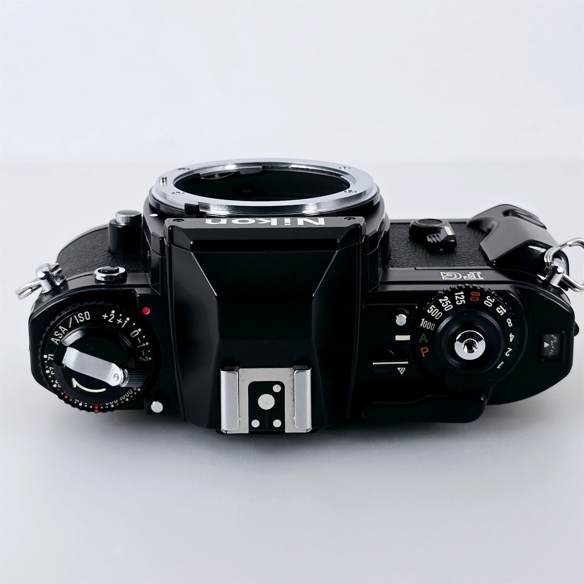 [Pre-owned] Nikon FG Black 35mm SLR Film Camera Body — Near Mint+++ — Japan #5733