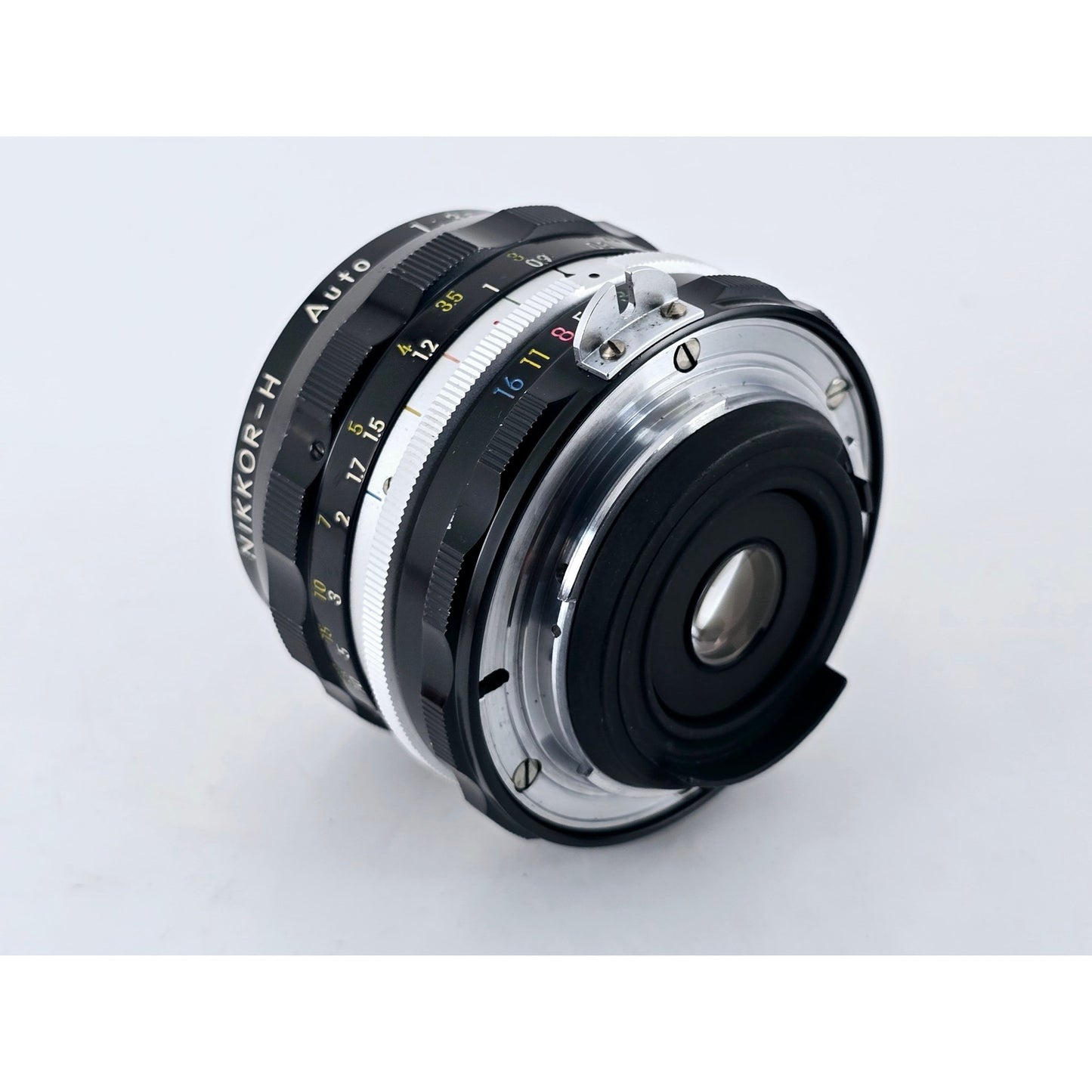 [Pre-owned] Nikon Non-Ai Nikkor-H Auto 28mm F3.5 Wide Angle MF Lens — Near MINT — Japan #3356
