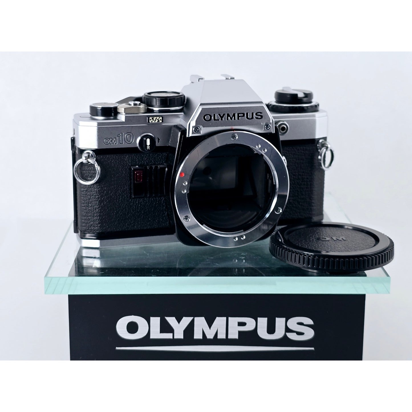 [Pre-owned] Olympus OM10 SLR 35mm Film Camera (Body Only) — Near MINT — Japan #4953
